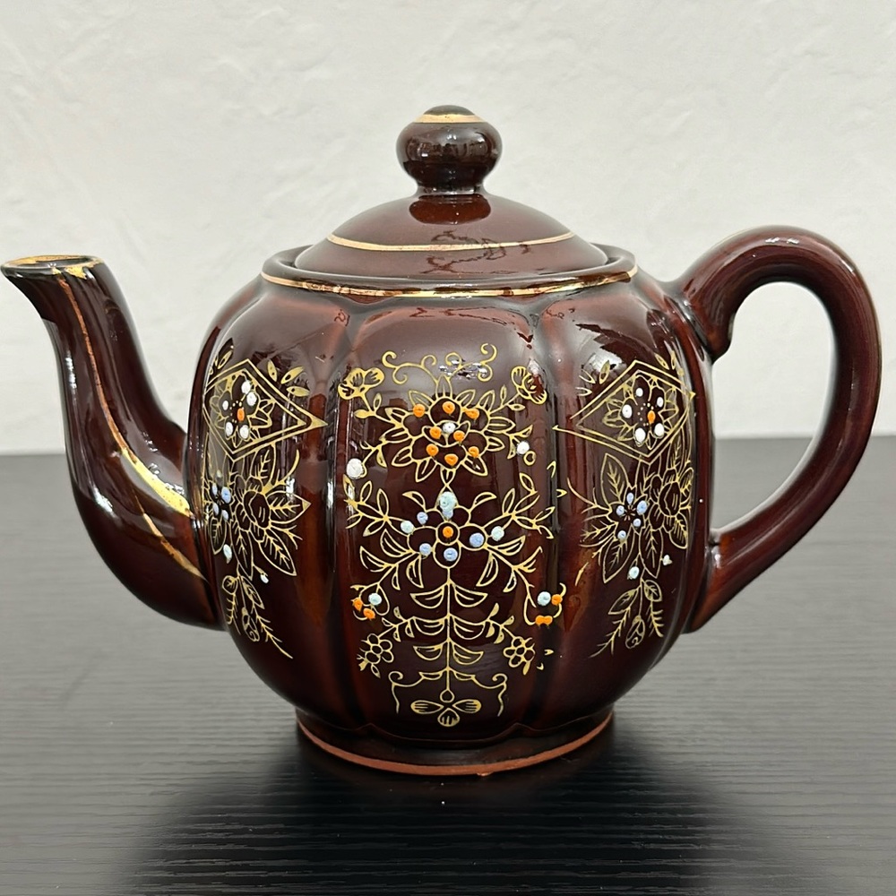 1940’s Vintage Japanese Moriage Hand Painted Pottery Teapot